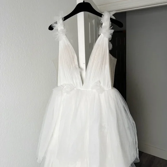 NEW Katie May Aurora Gown in Ivory - Picture 7 of 16